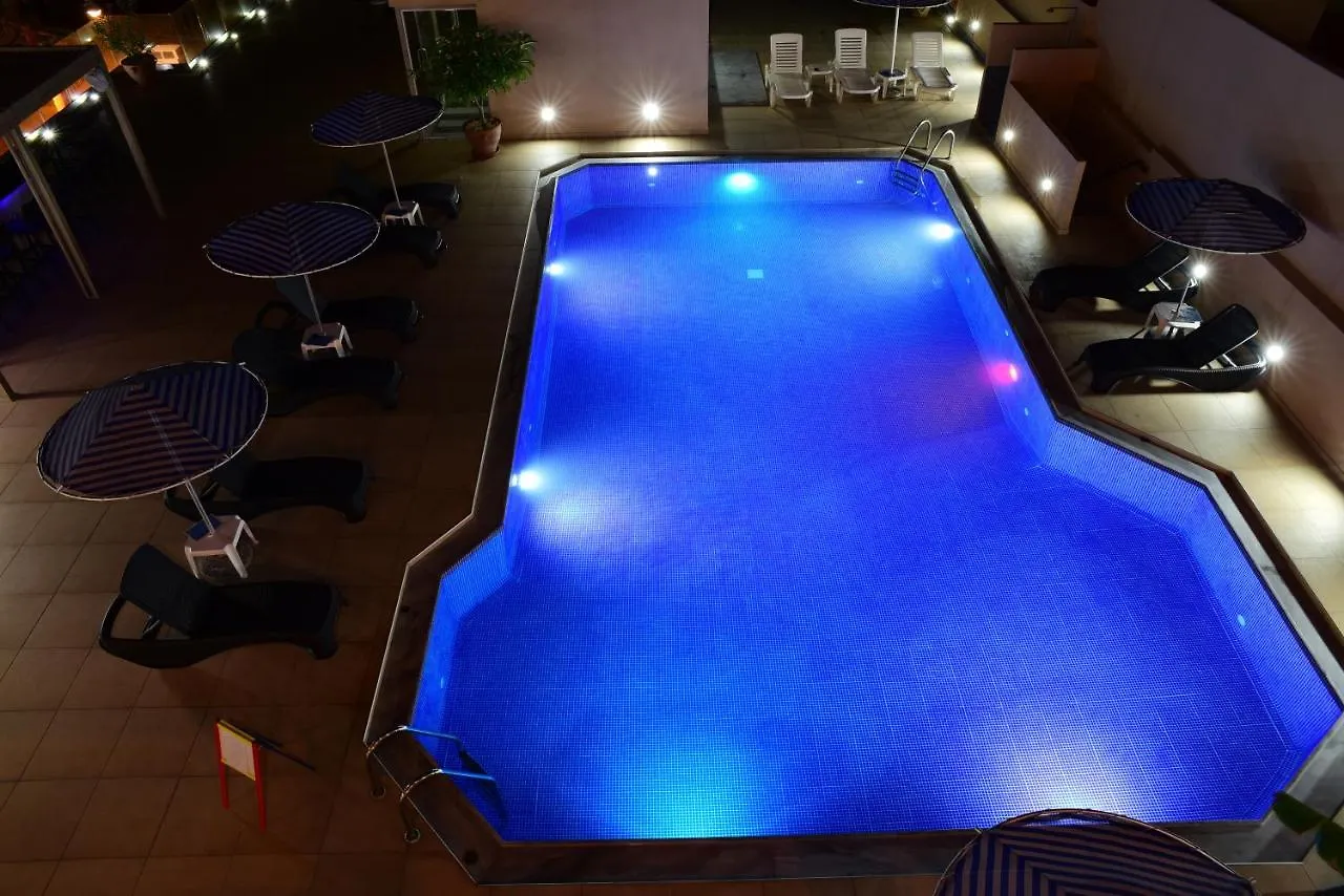 Archipelagos Hotel 레팀노 4*,