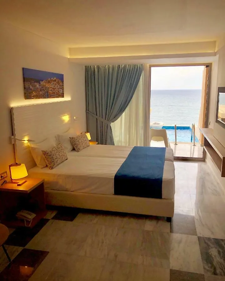아파트호텔 Archipelagos Hotel 레팀노
