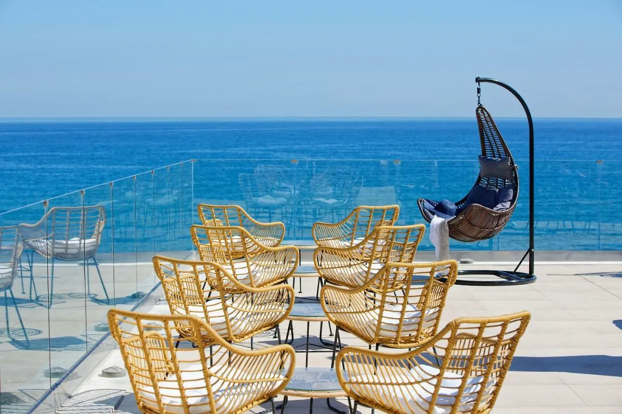 아파트호텔 Archipelagos Hotel 레팀노